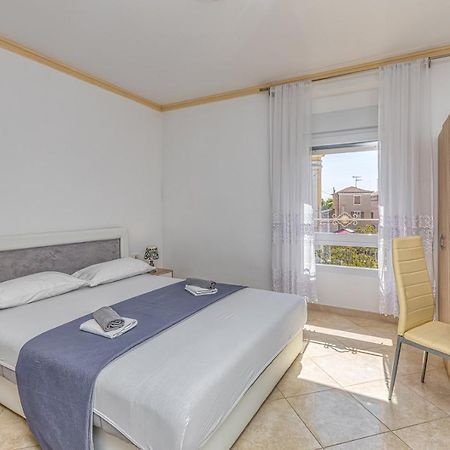 Rooms On Liberty Square Poreč Exterior foto